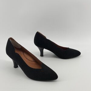 L’Amour Des Pieds Leather Heels in Black 8M S53